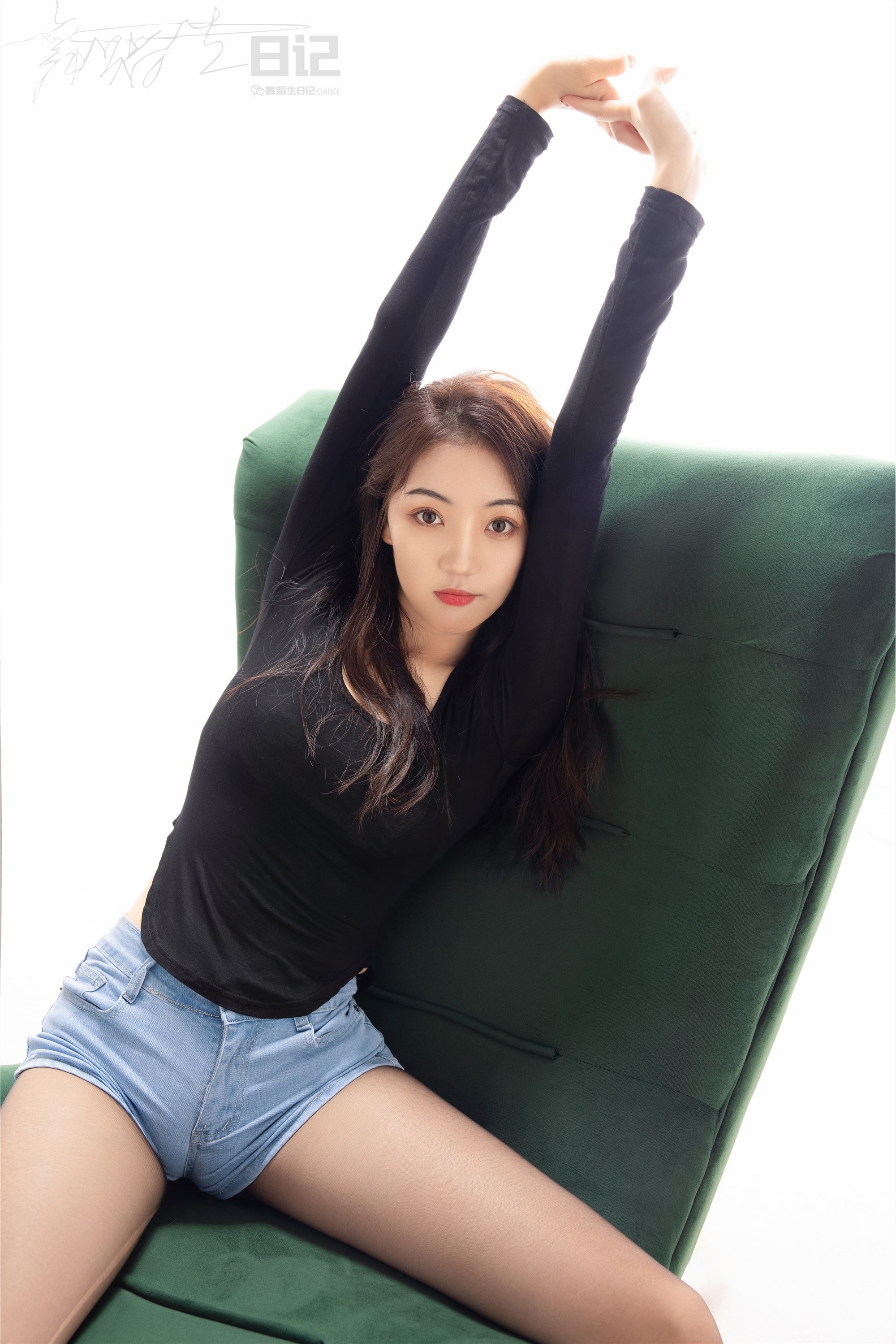 GALLI嘉丽 舞蹈生日记 069 - 贺贺